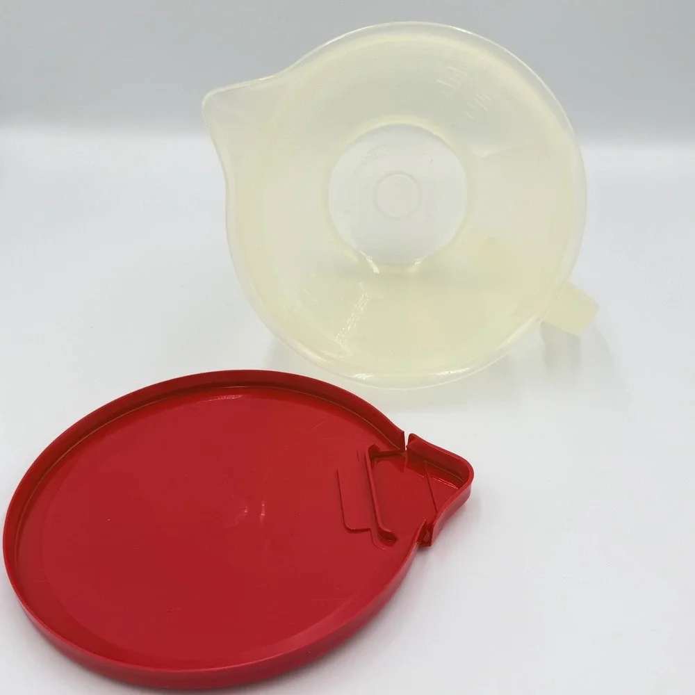 VTG Tupperware Batter Mixer Dispenser Pitcher 4 Cup Red Lid Kitchen‎
